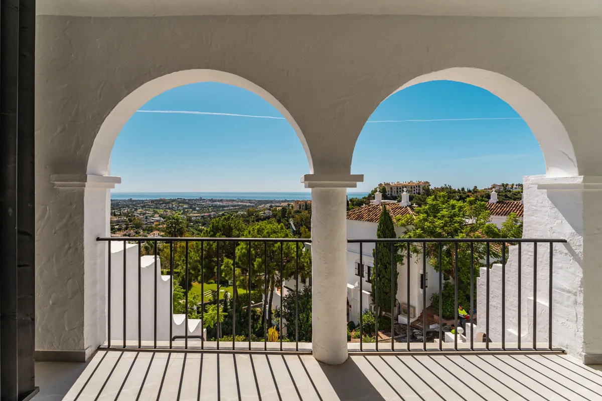 2d6a0233-0e22-4140-9548-2b25e583a642