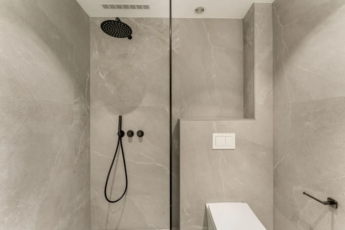 63cb4f81-b3b4-4799-ab52-d34a40bb7d42