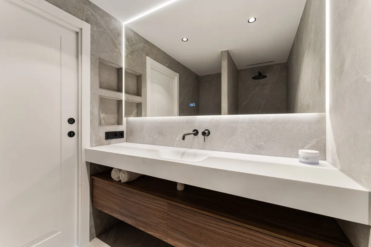 8c554d2d-2469-4a22-b79e-eaf3cf989de6