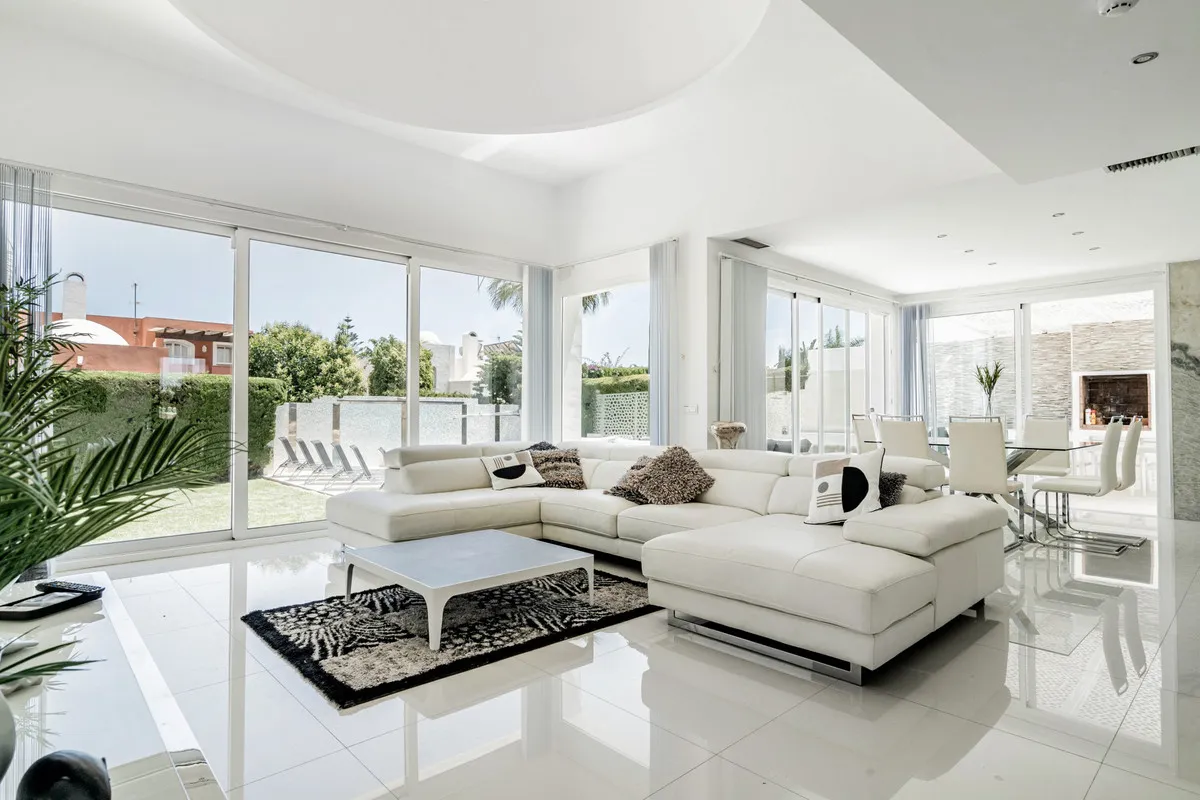 4fbbe7bc-e014-4a7a-b5a8-b57ecb39944b