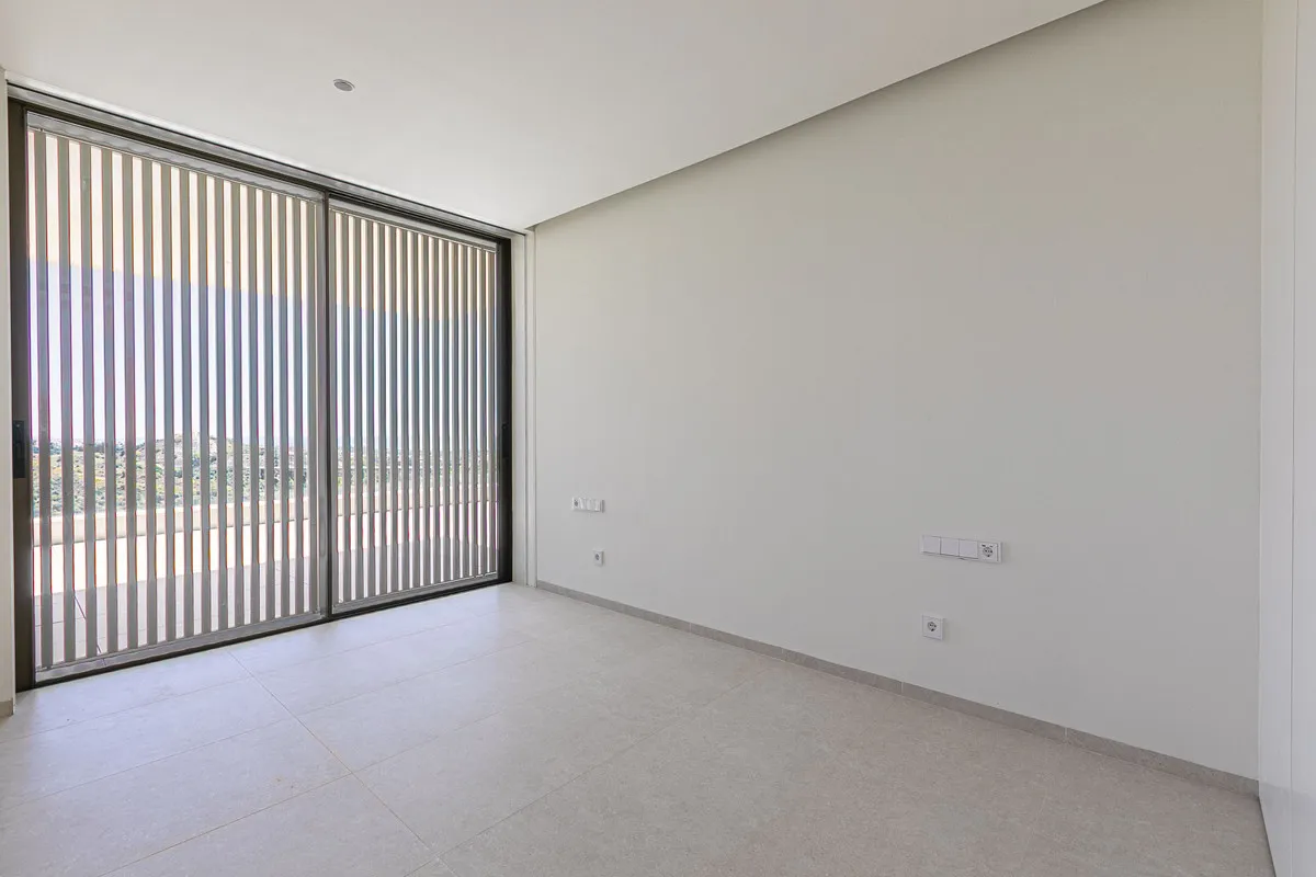 6480d96c-6e08-4d23-9447-2d225643e21e