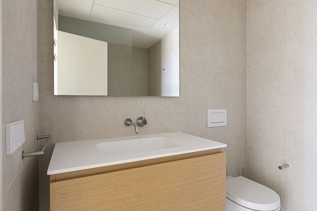 d2a1028d-618e-4b00-bd58-222c65842582