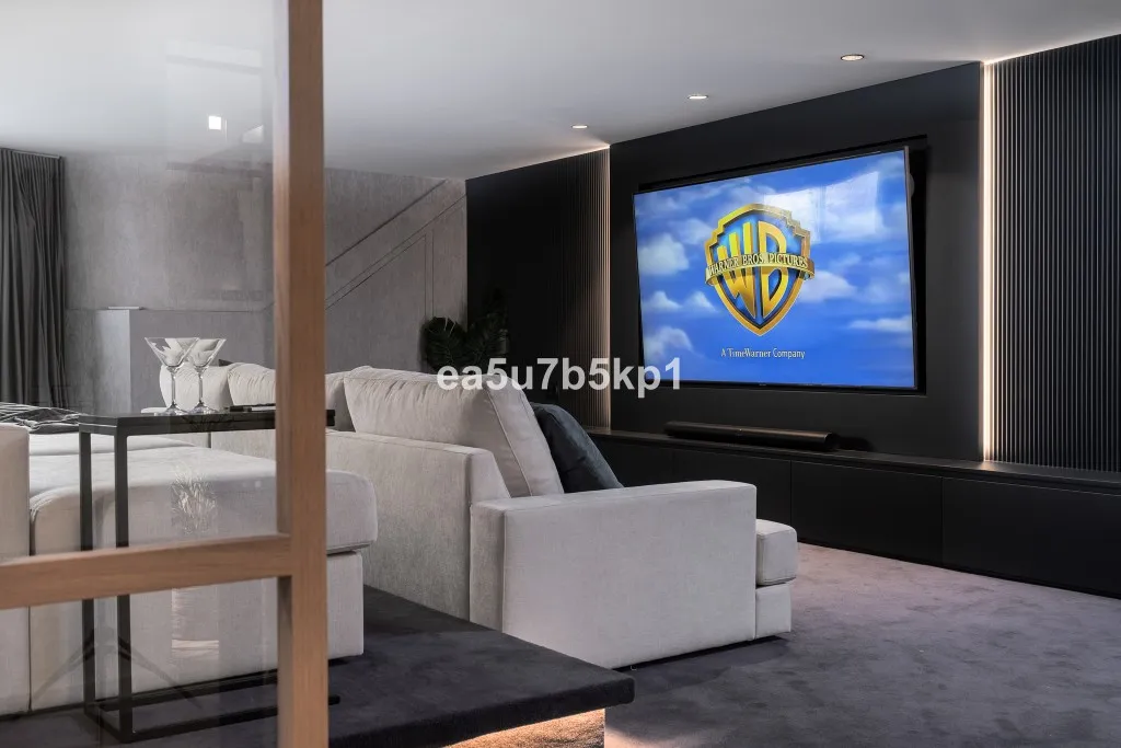 911acf8e-d6bd-4e54-a367-8d957f22eee6