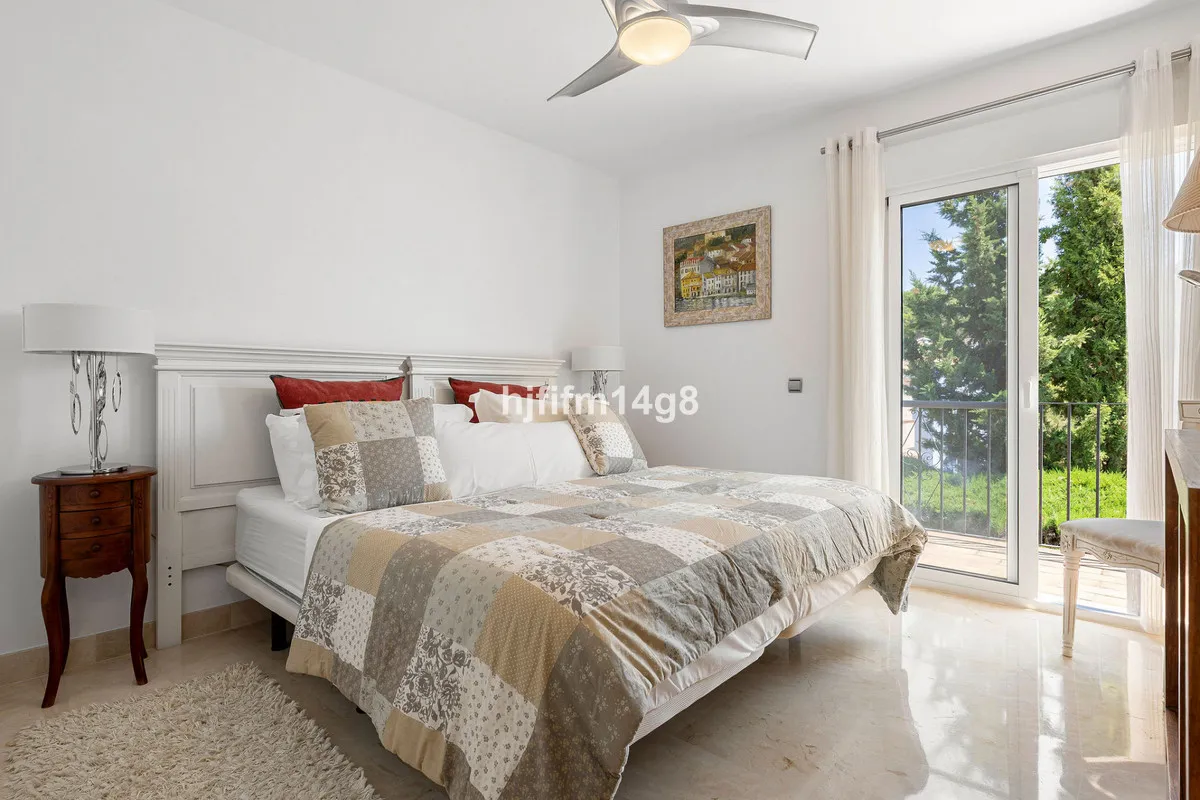 4d9b3026-acd8-418e-9342-064f20dce5bc