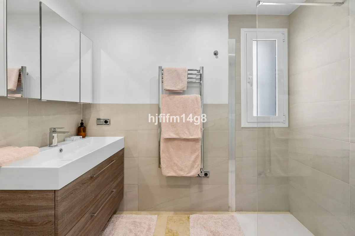 4e7a3f79-13c7-425a-97fd-7c4650ff2b97