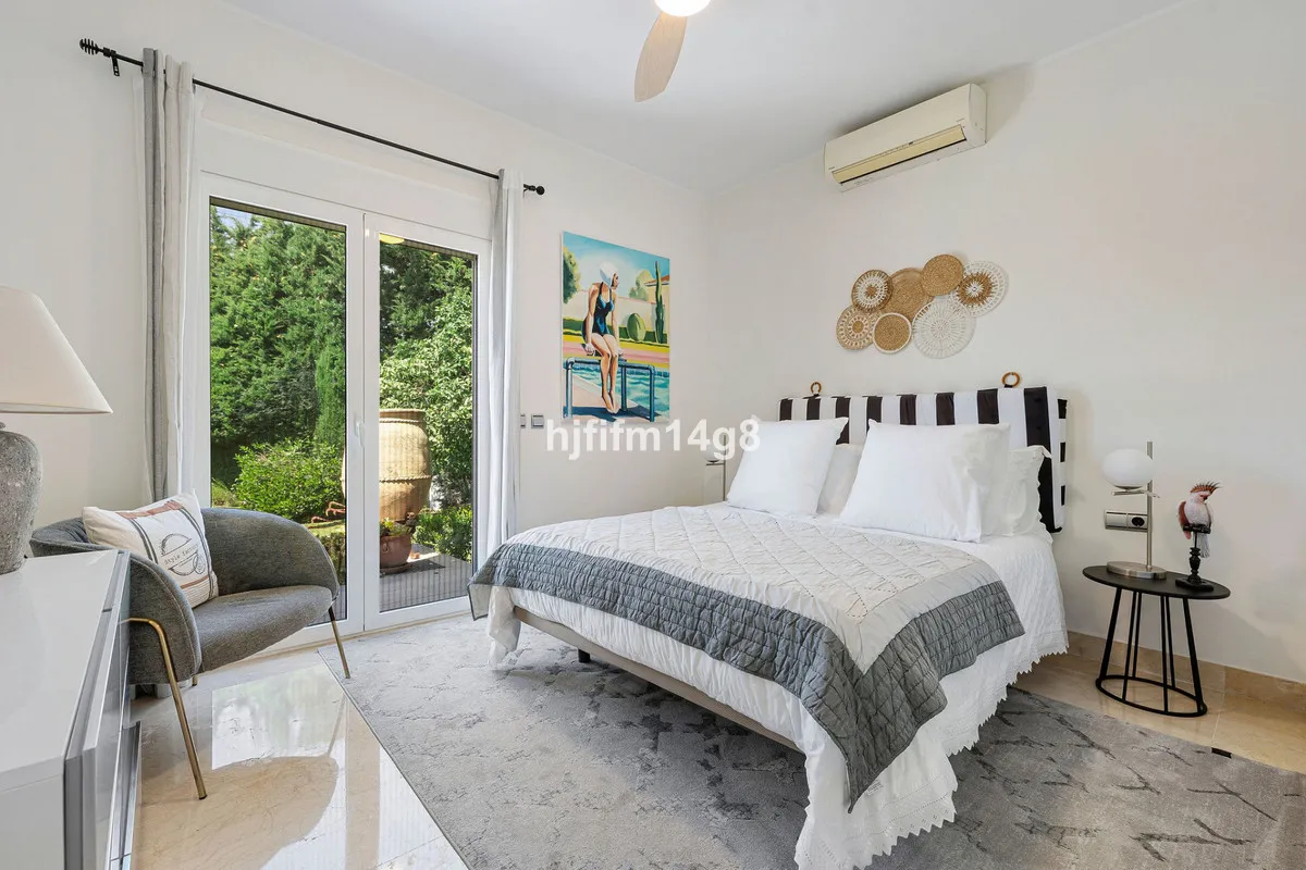 5566ff4b-cf88-44ae-9a3e-8459eb3bc919