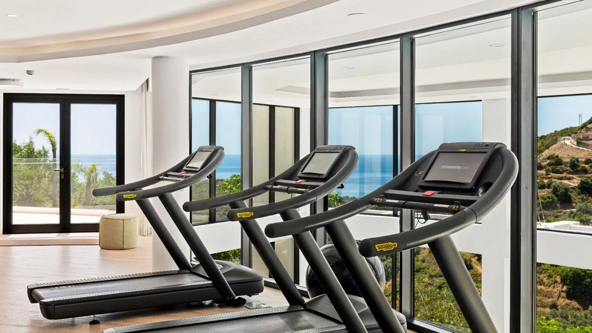 549bc9d7-1d91-4776-b247-121317e1bb09