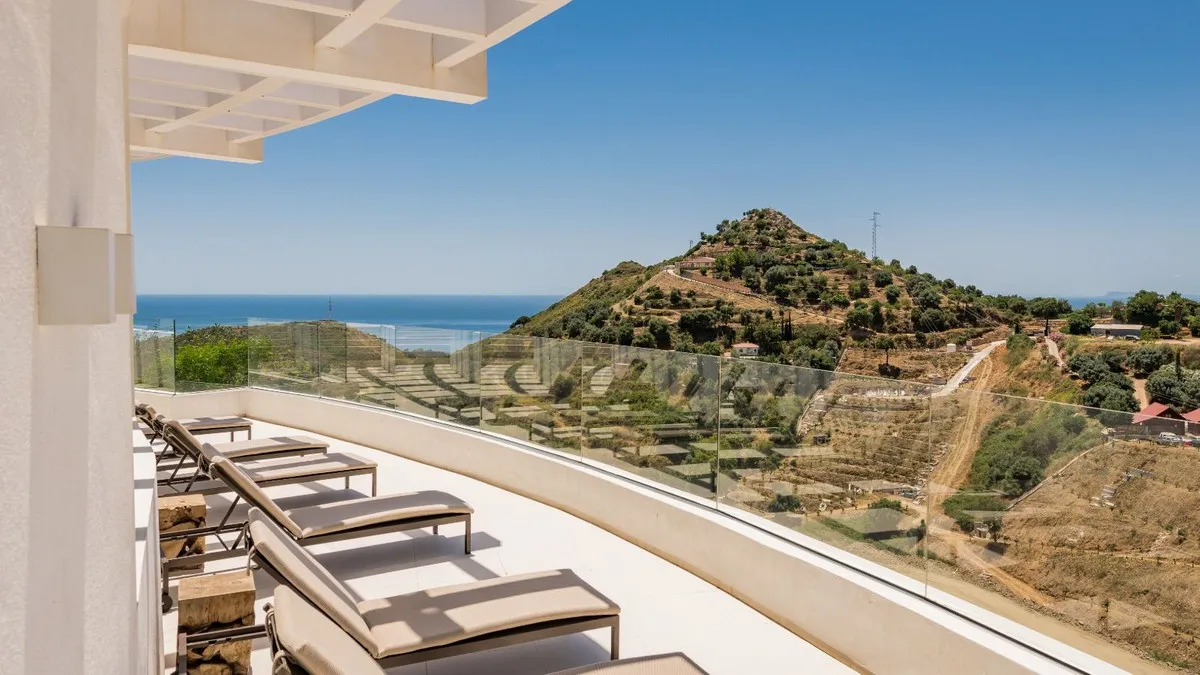 5b143a97-f25d-49bc-8839-0b83412bcd2f