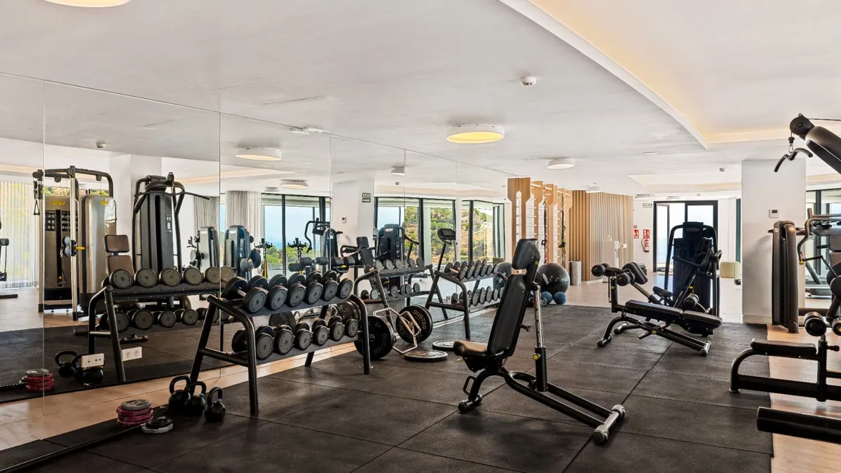 82f6c0bd-594d-446e-b646-4952be8959f5