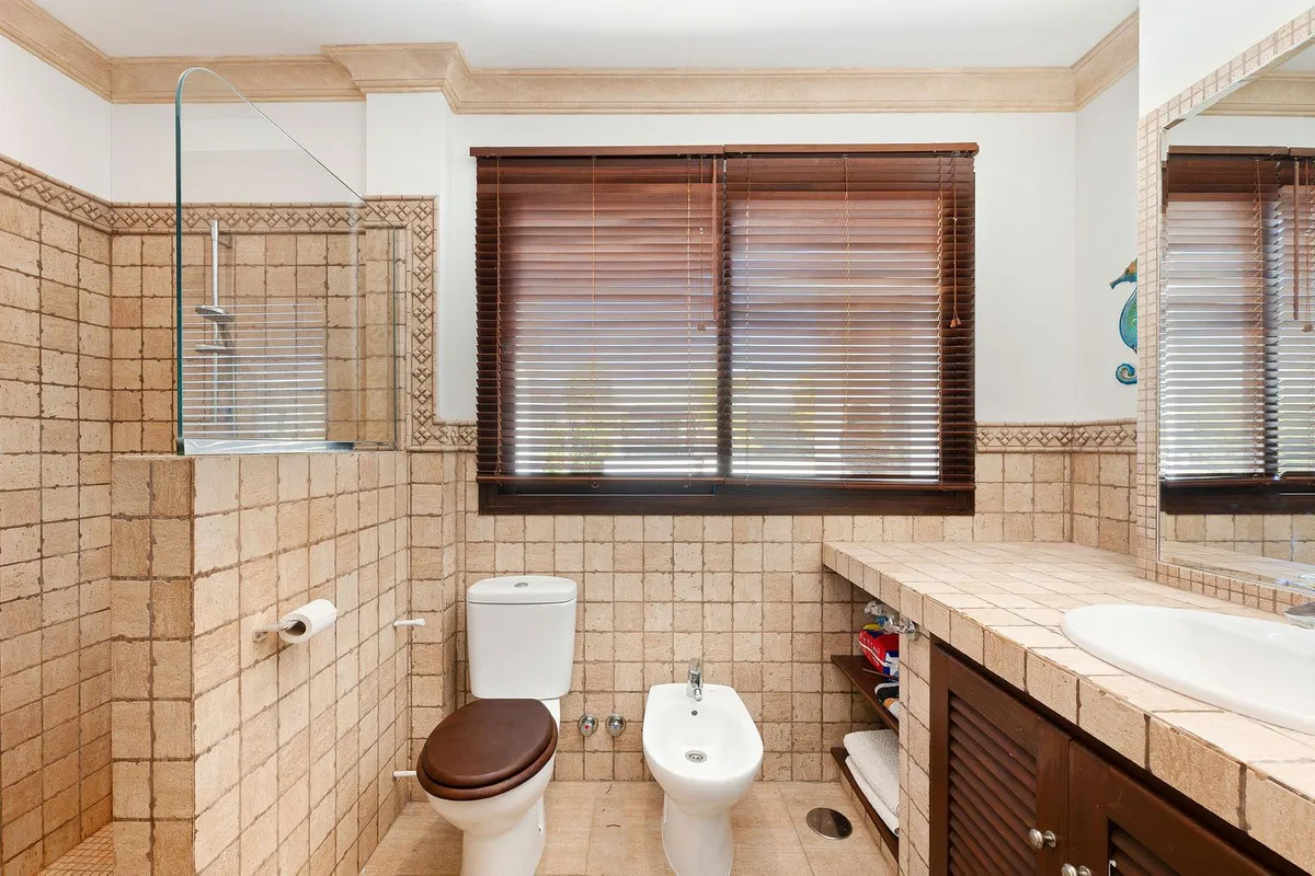 3fe61e51-20fb-49ed-95cc-fead296aaac2