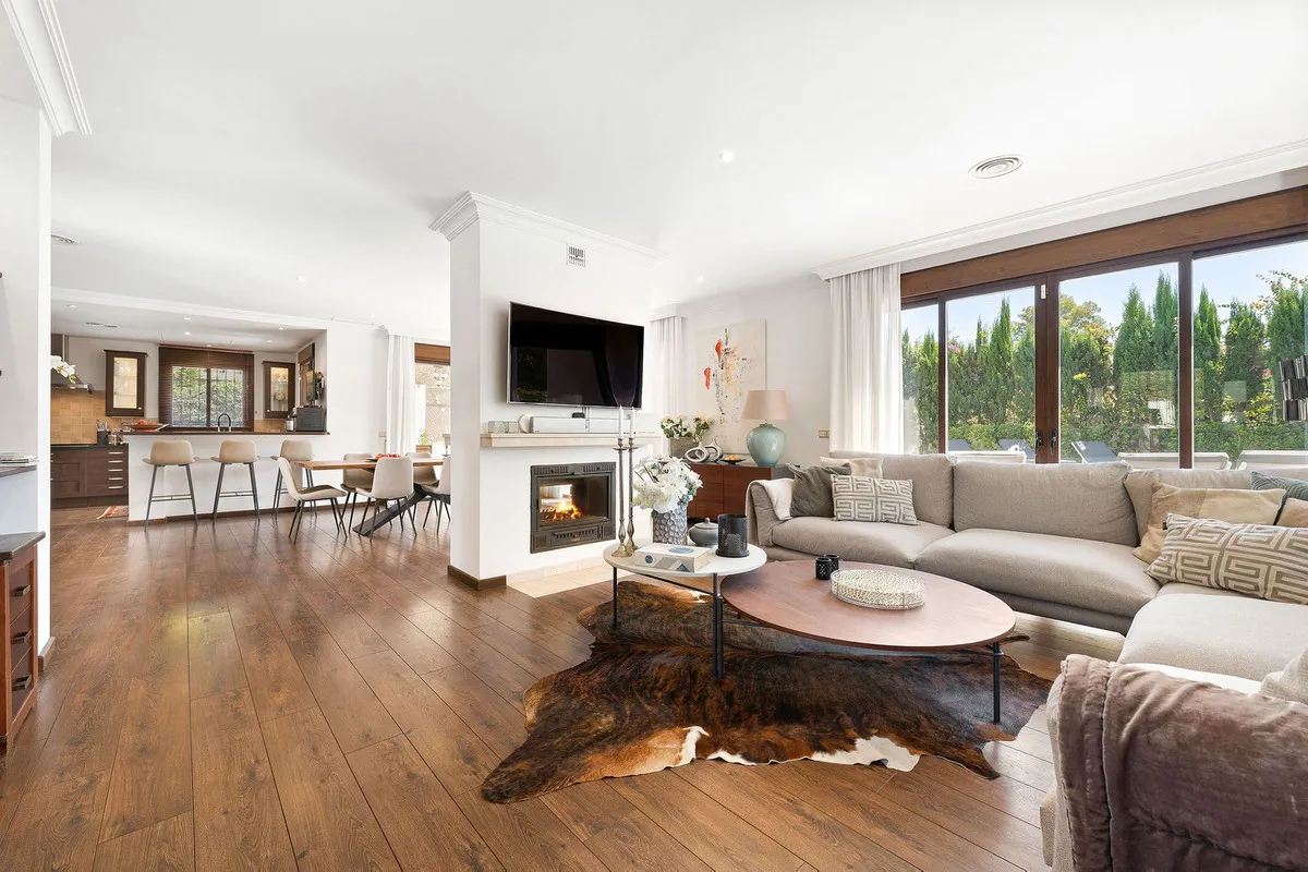 6a711bff-7579-4880-90b1-42f7c561c607