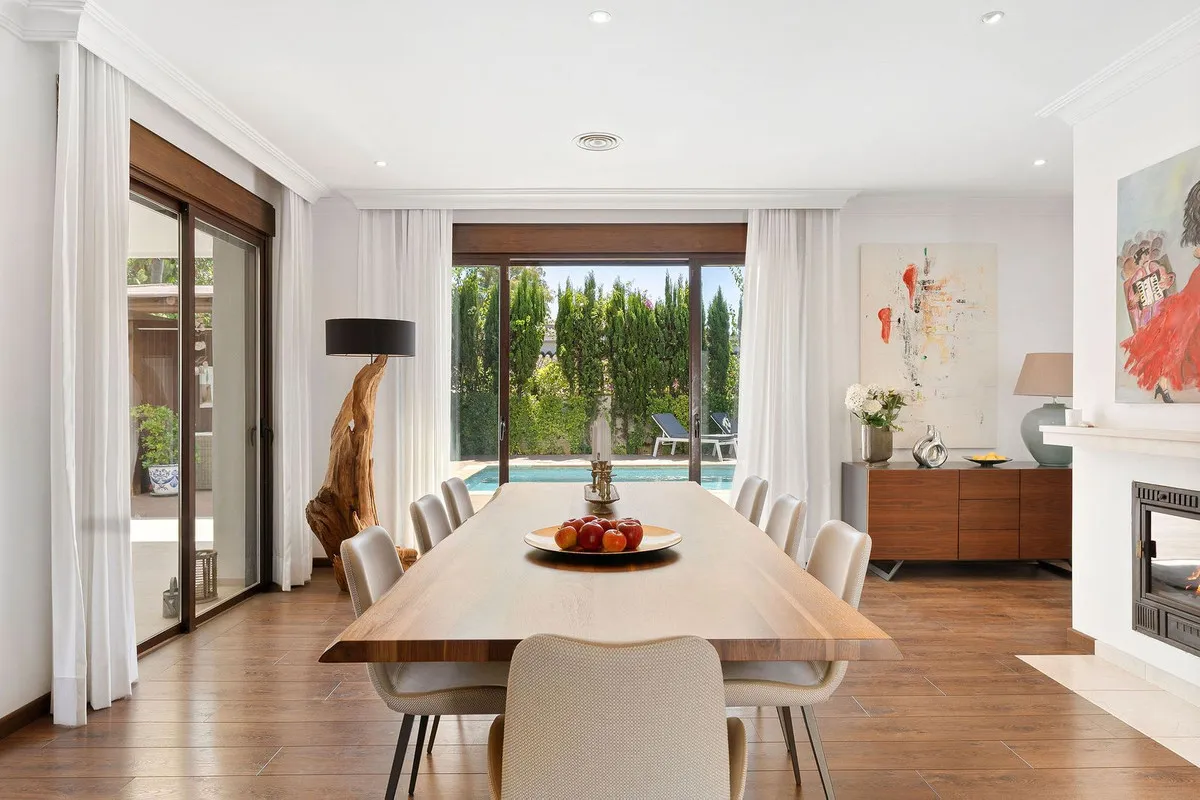 8203e1c0-0422-4158-9942-3b3459f2d17d