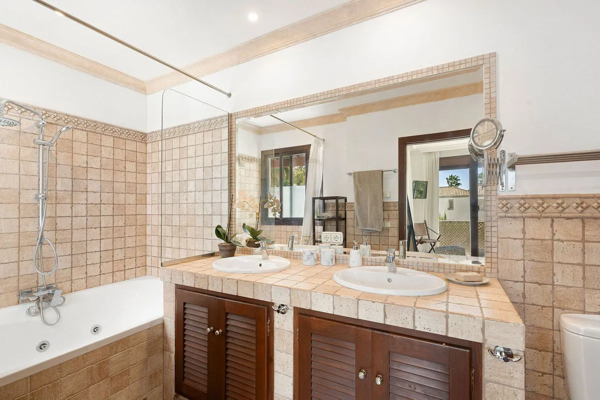 ab3b1ff8-4f85-44fd-9114-21bb86534cf7