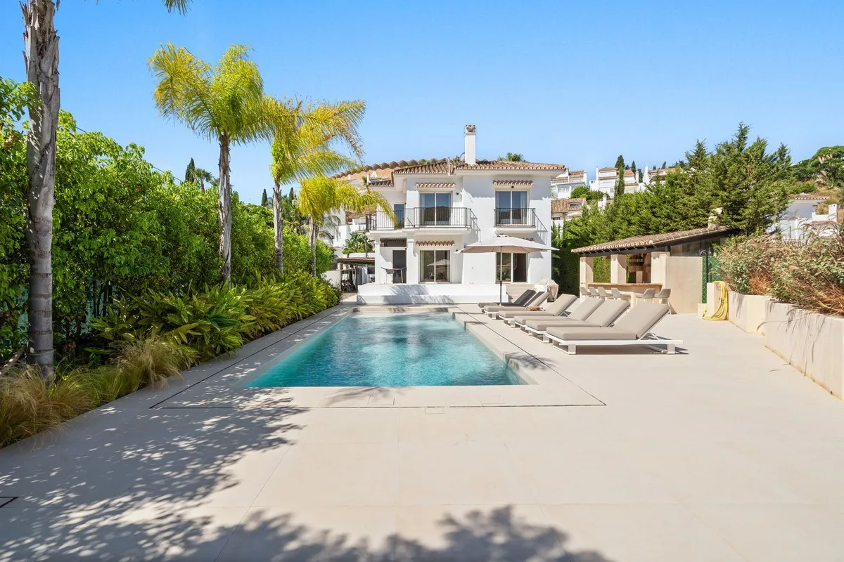 Charming Andalusian Villa Near Puerto Banús
