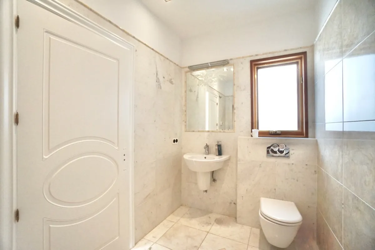 34993155-15fc-4d98-9b85-dbf0e3c64be6