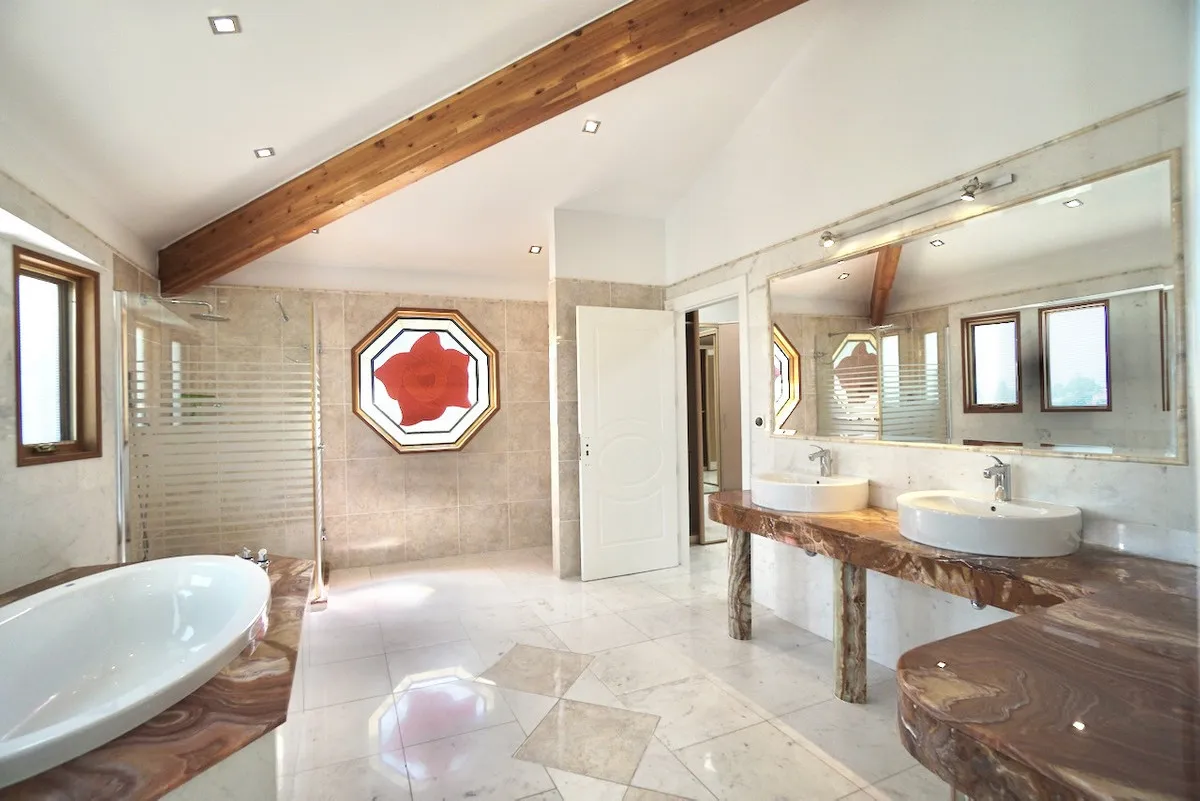 5d575ec9-754a-498d-9cd4-0eeb795ee881