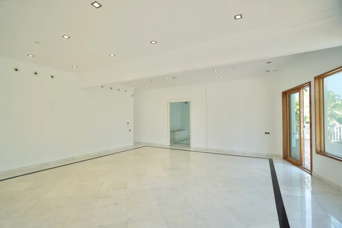 978129e6-38a7-4038-b477-67f7e1b3a8cd