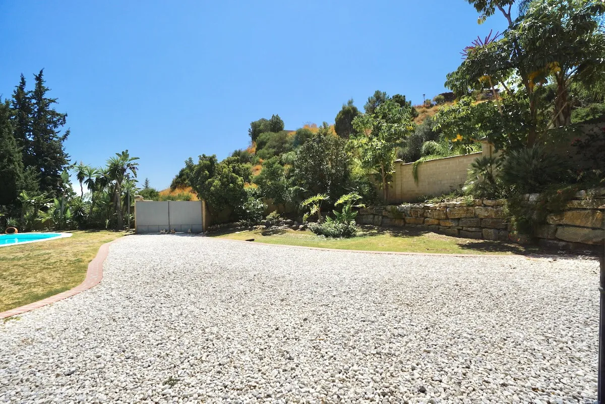 c92b0859-214c-4f9d-804f-e46020400640