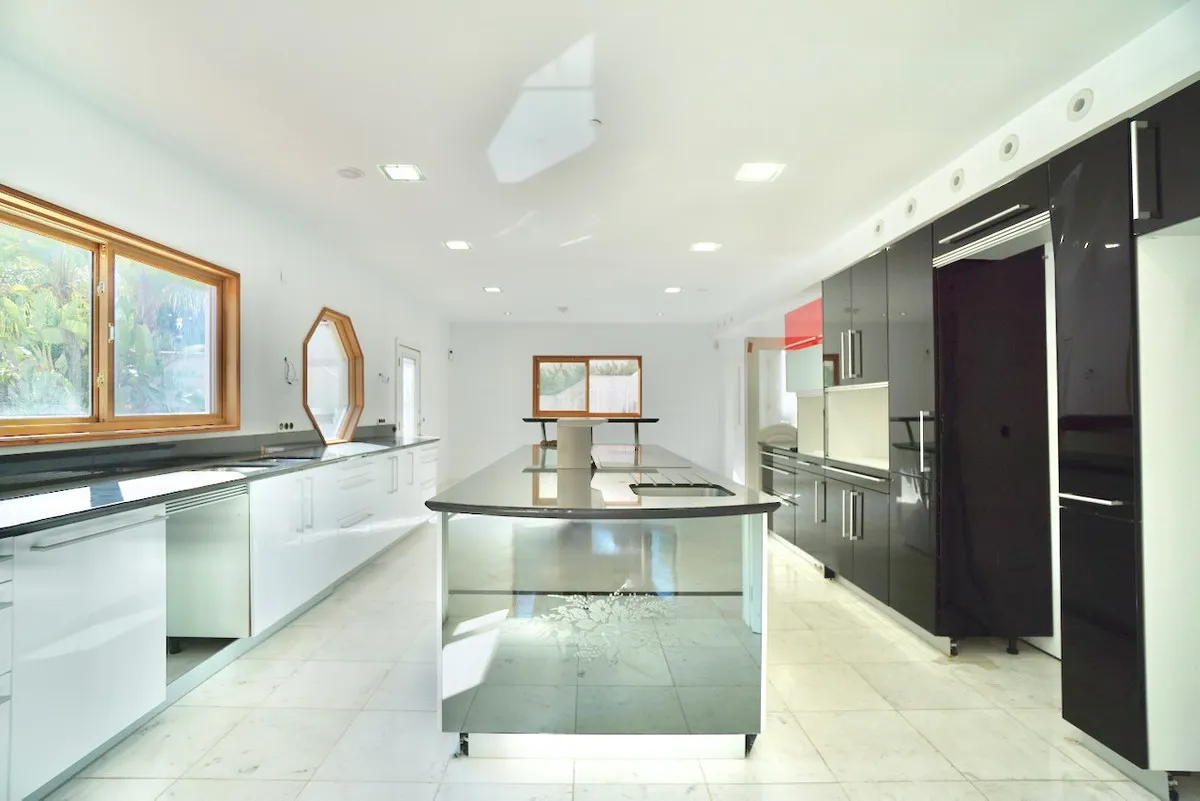 cfb1dc08-fd4e-4086-ad7b-4358294c5433