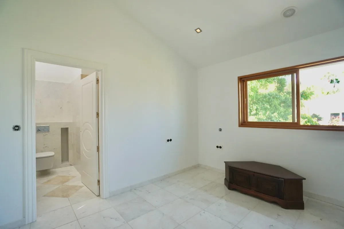 e66a6529-92b9-438b-aa6a-c71d593d967d