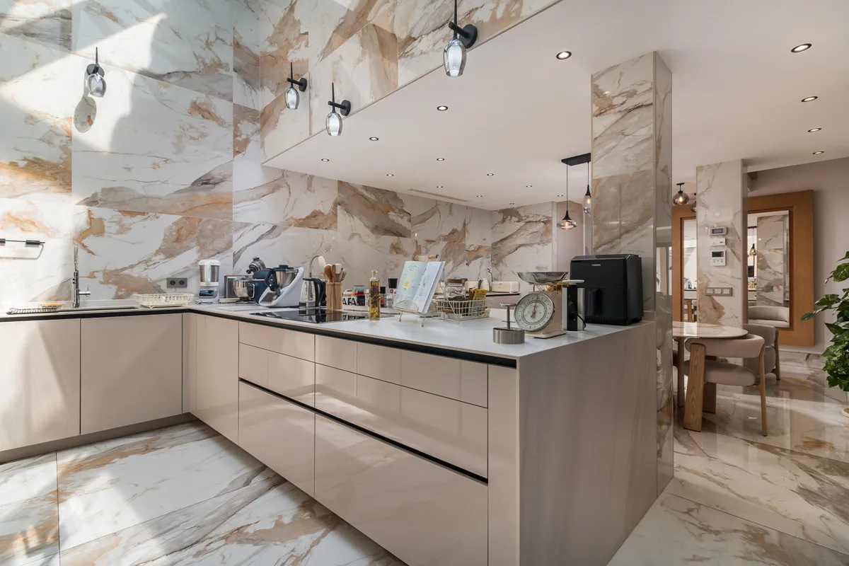 5aad544a-f0e0-4c25-8cbb-4e831620e147