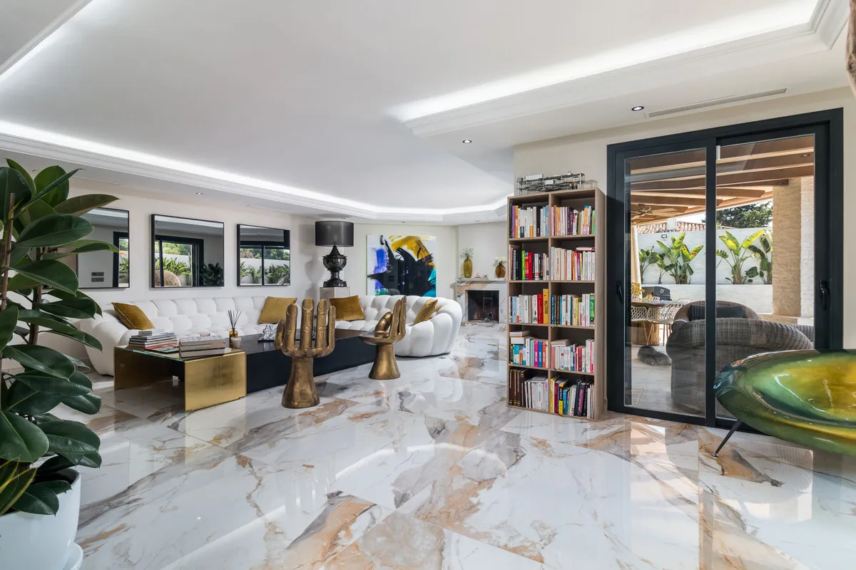 d52312d2-0143-45ab-9c00-7076e3db0e3e