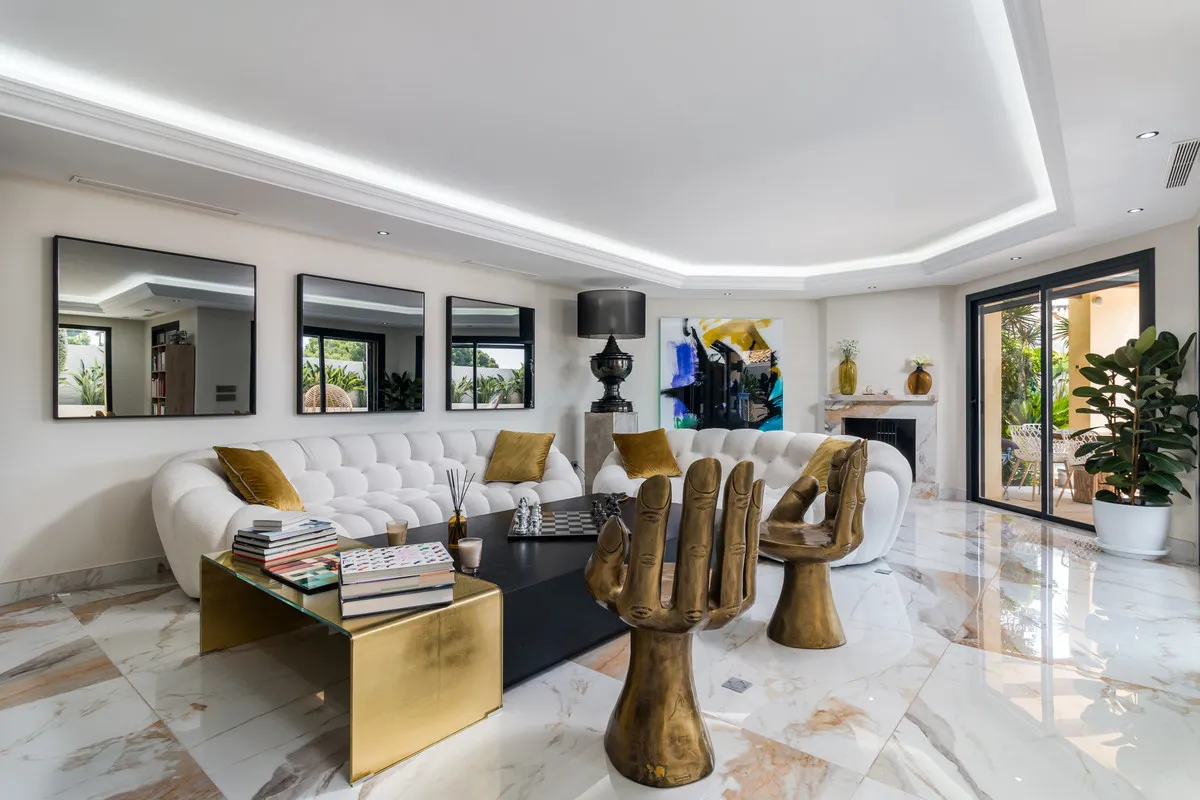 f657d3cb-f4a9-413a-a8c5-877c1aa65ecf