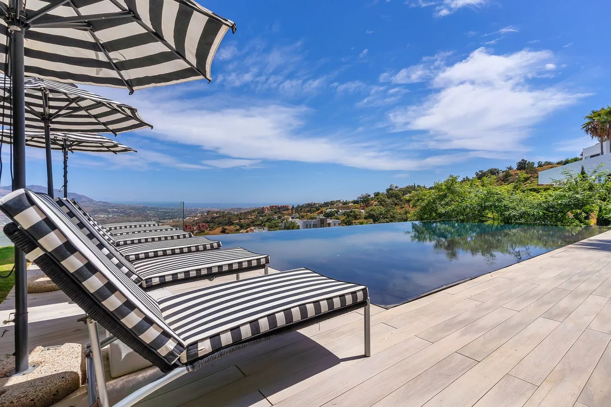 34bfdfbd-2c35-4dfa-8159-bf89b61a8b21