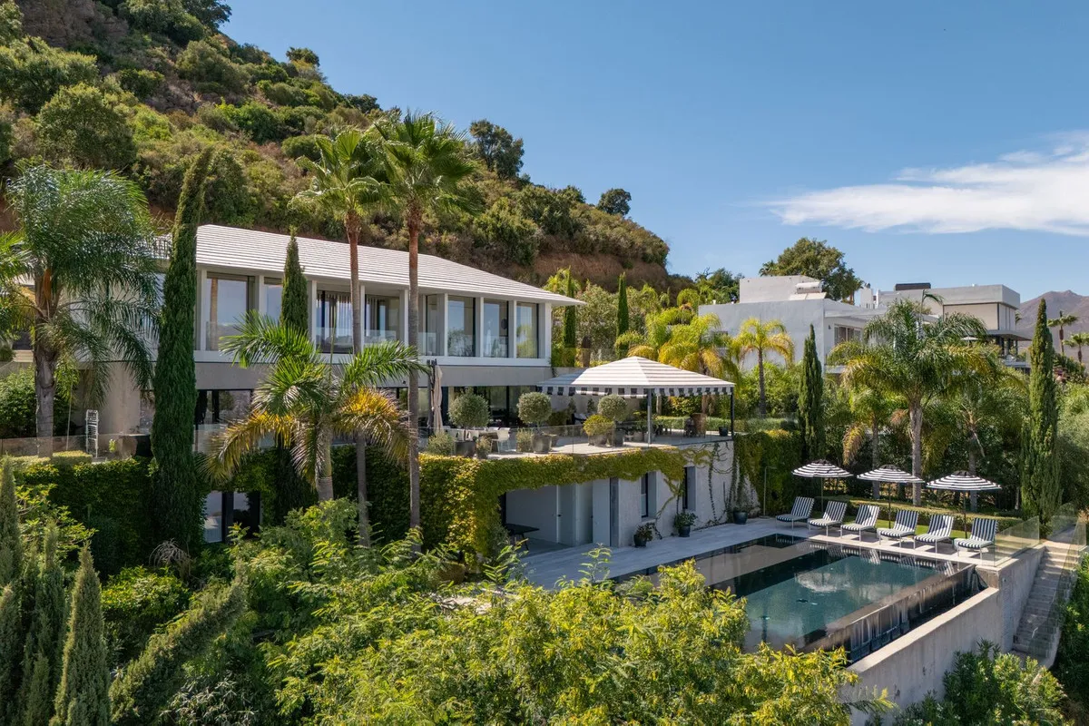 5900a954-b5cd-4cd1-b392-8e25d46022f1