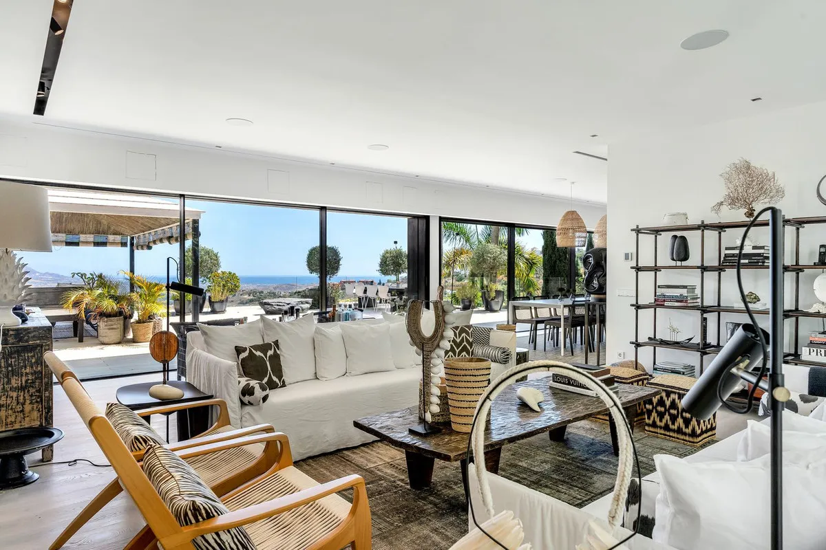 67b72241-d97d-45f3-a905-6dd5b1084037