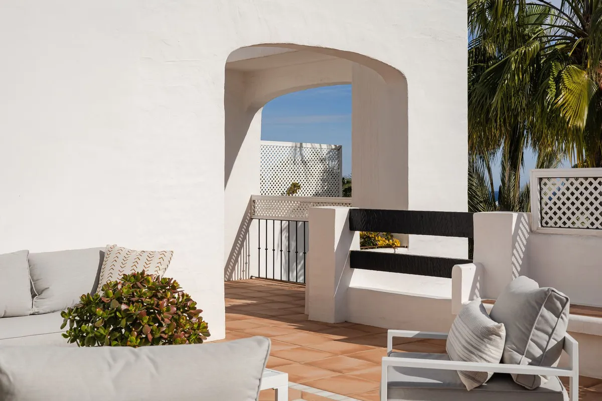 4c21f611-86f6-413c-a2dc-c8089d988c74