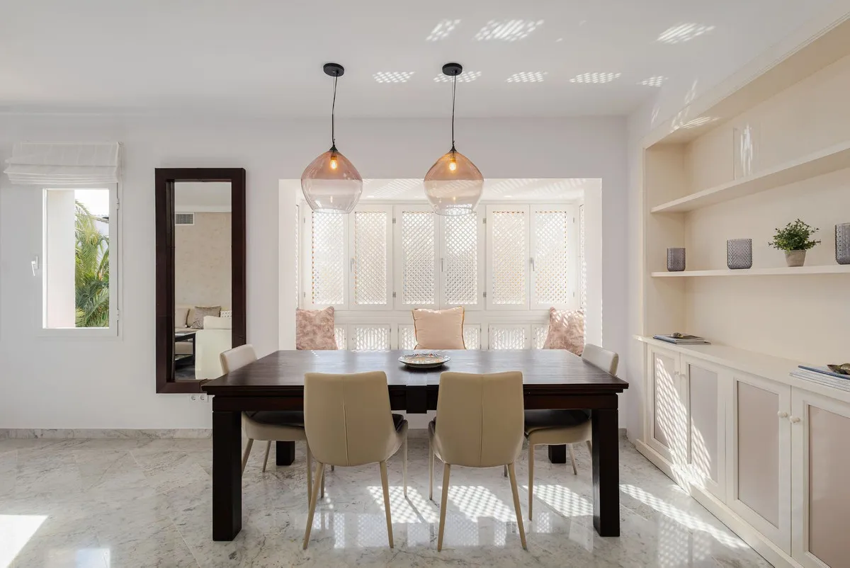 d1812211-43d2-4a48-b1e6-202f8a71b4e0