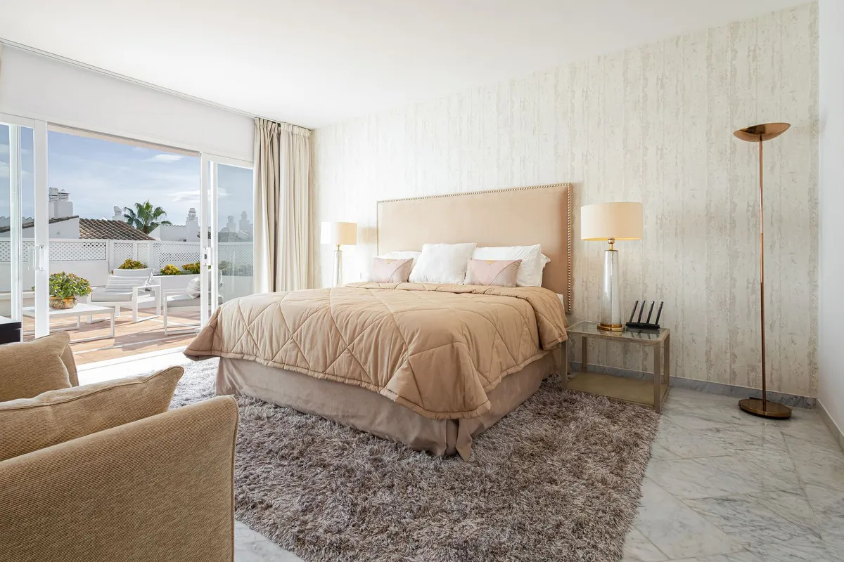 e03b2714-c1b7-4e29-8a89-7129b24b1940