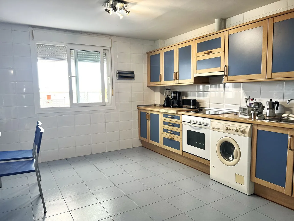 b10b4e37-f464-42a5-b31a-6d4780726eaa