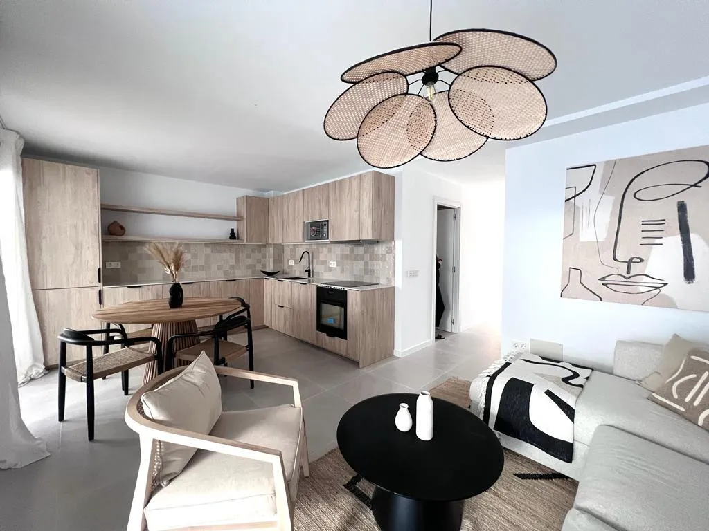 2c2f1146-3e34-4254-80b2-100ff1706b41