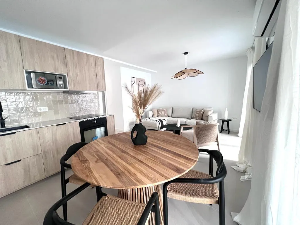 6b888cee-bfaa-4ebf-9d3e-0fd0bf1b182a