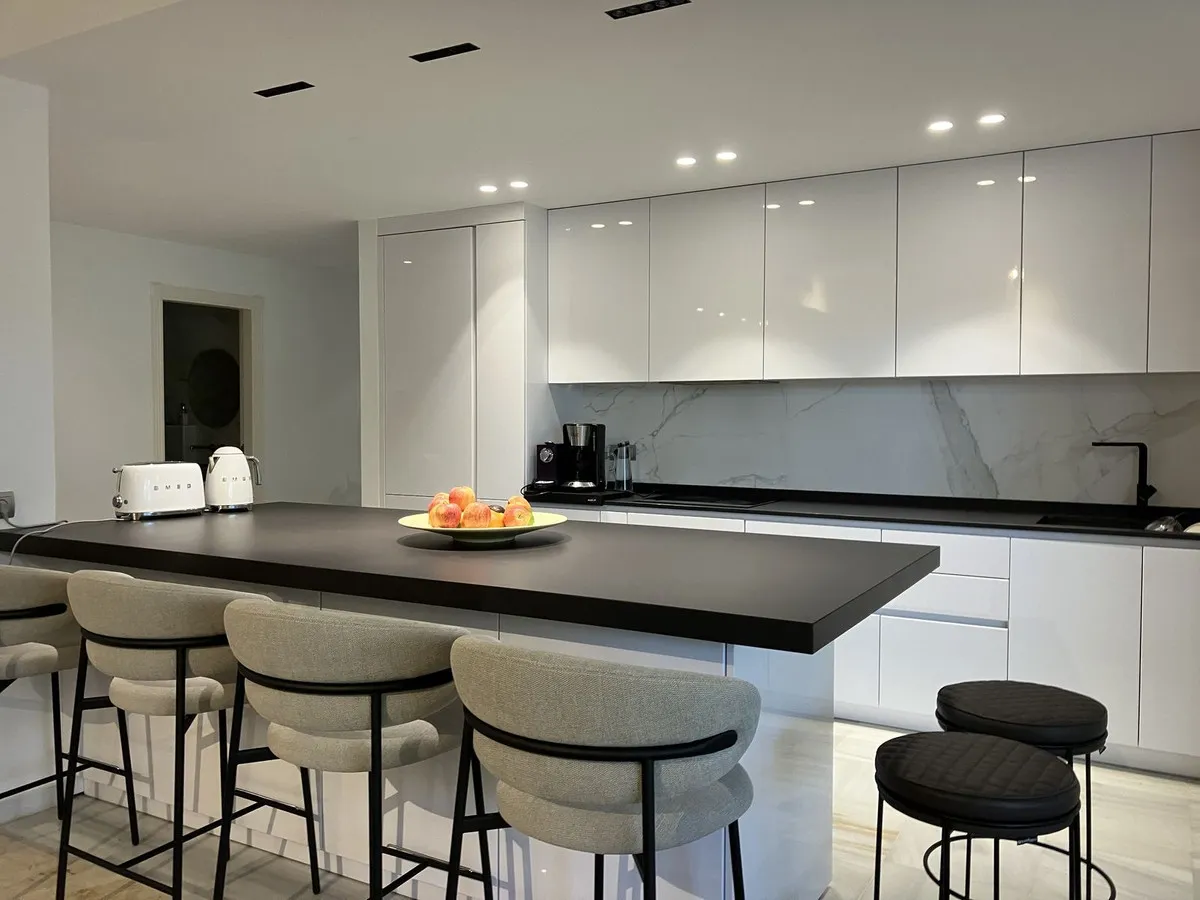 dfe73335-ab04-4875-8896-6617dd88d417