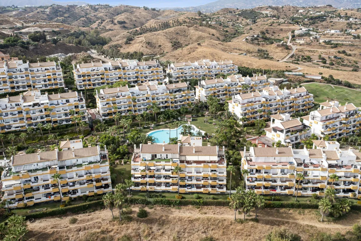 02e35c51-ca53-4208-84e1-e2dc38d0f90b