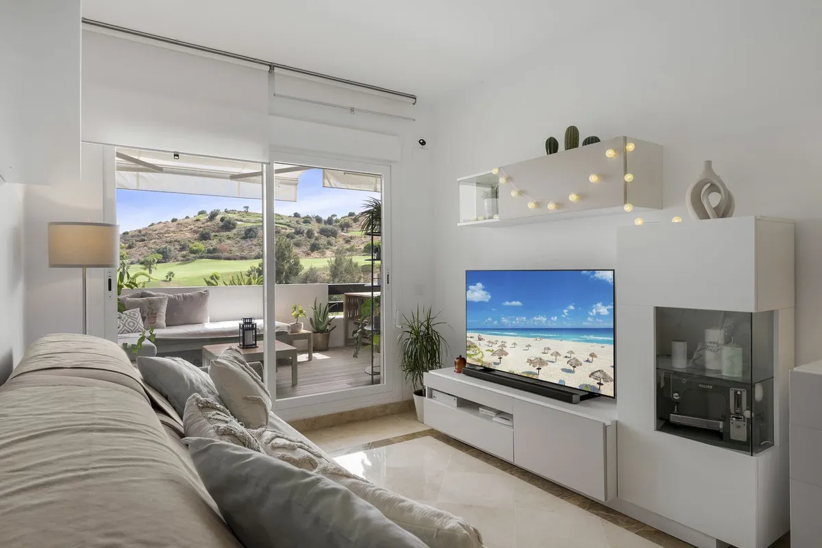 6c3fc832-4bb9-4c2c-b2e7-fa20623e9523