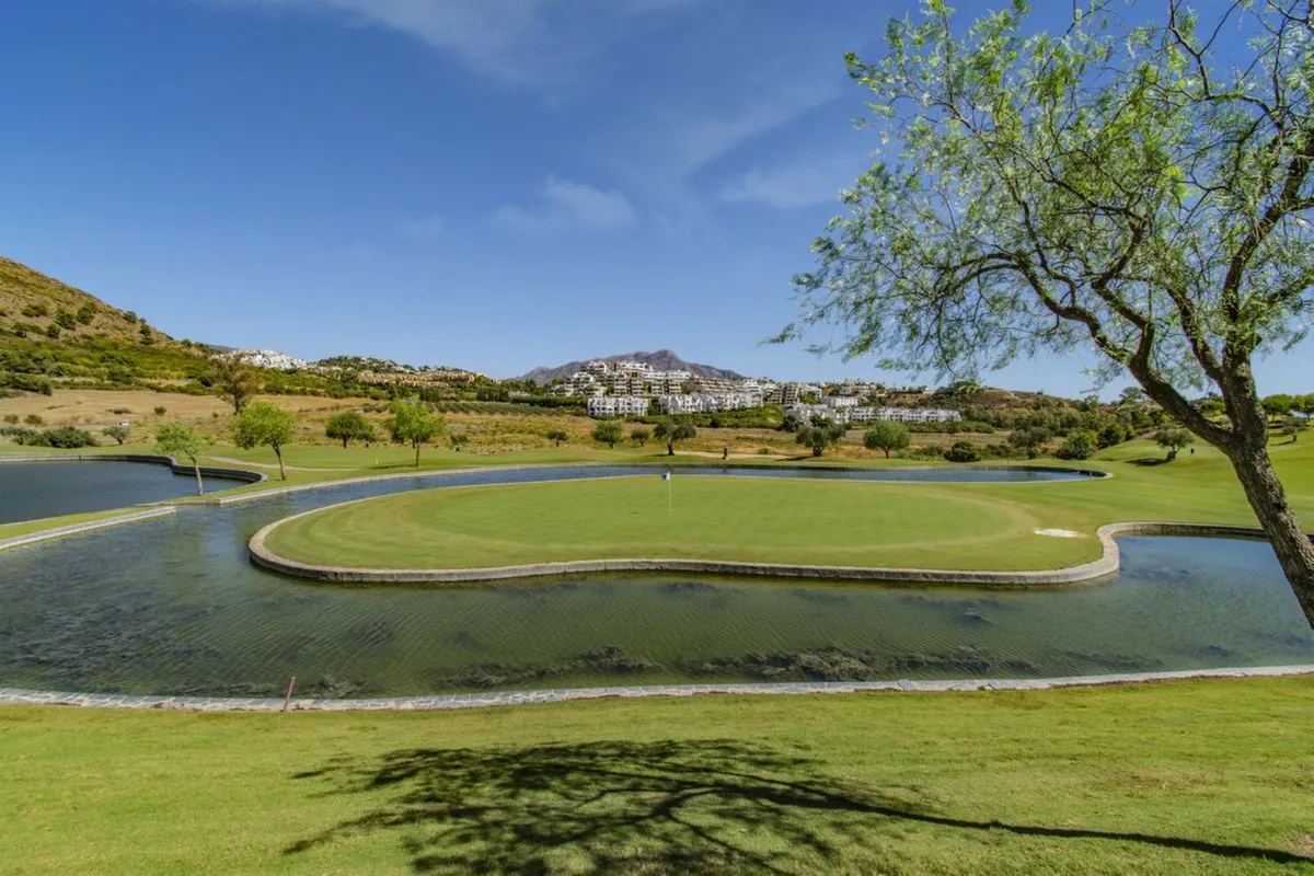 f7977169-4f08-40e7-8b53-7954dc81816e