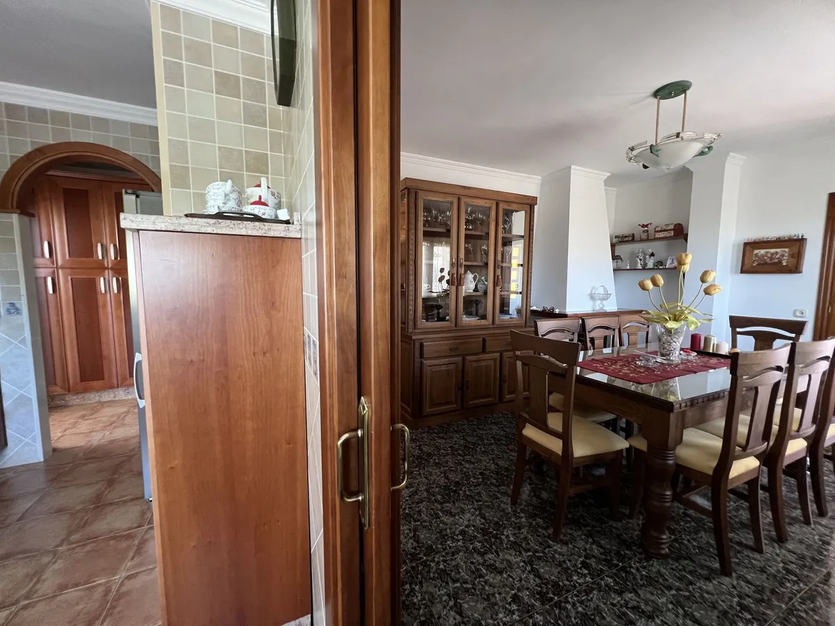 10e34b2e-d3bc-44db-a885-da22ee80f646