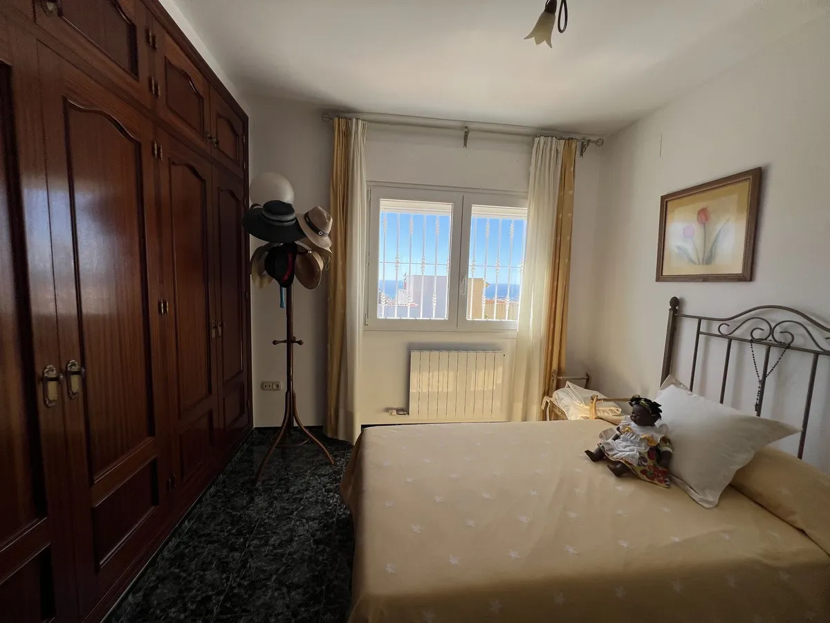 4d1e50b3-371a-47a9-b177-8e5fd0b43c89