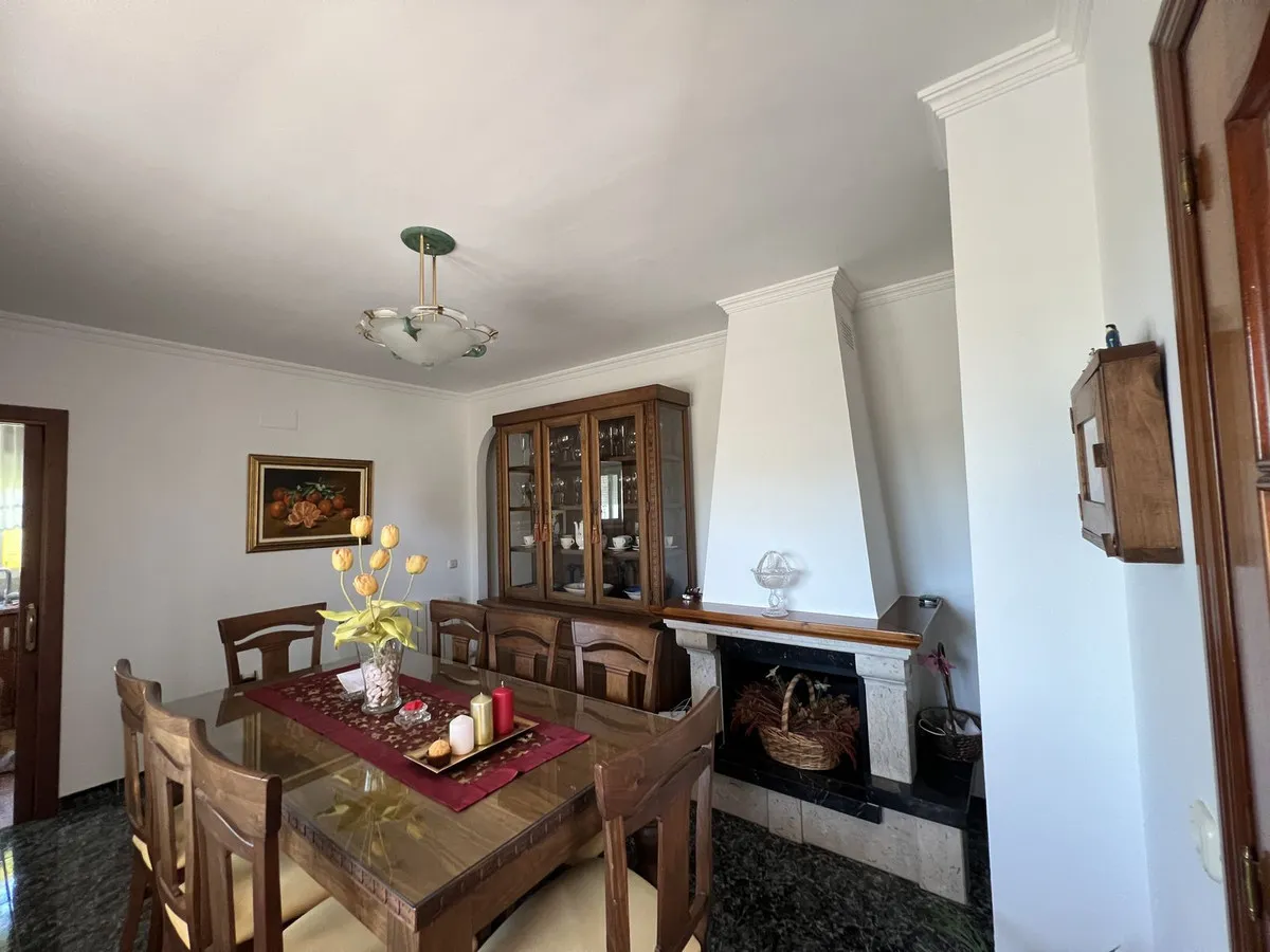 b8522557-5153-4d8b-9736-ec7dce2faaa8