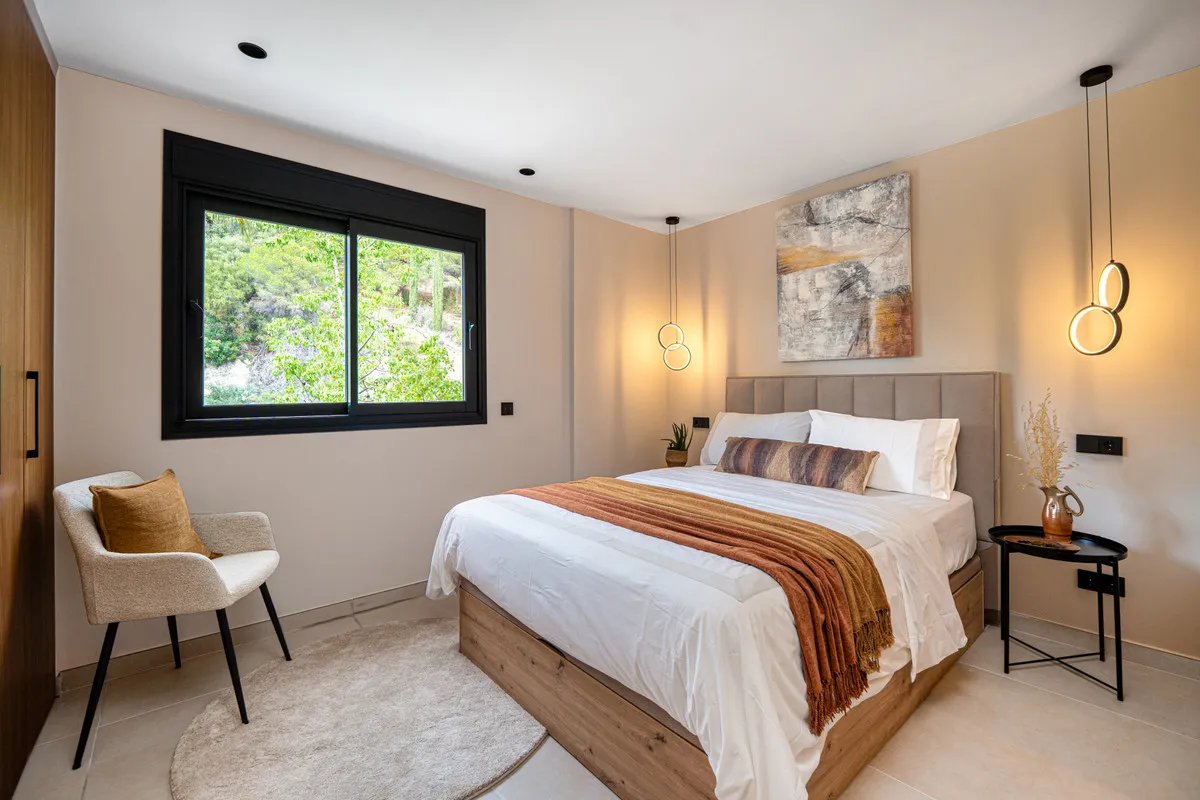 ba3a6040-beaf-4a6c-b9dc-966cd5a6b326