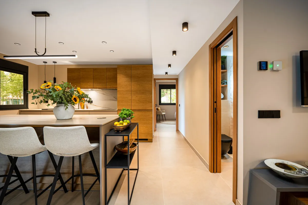 f92be8a8-dcfb-41af-94aa-ffac66476253