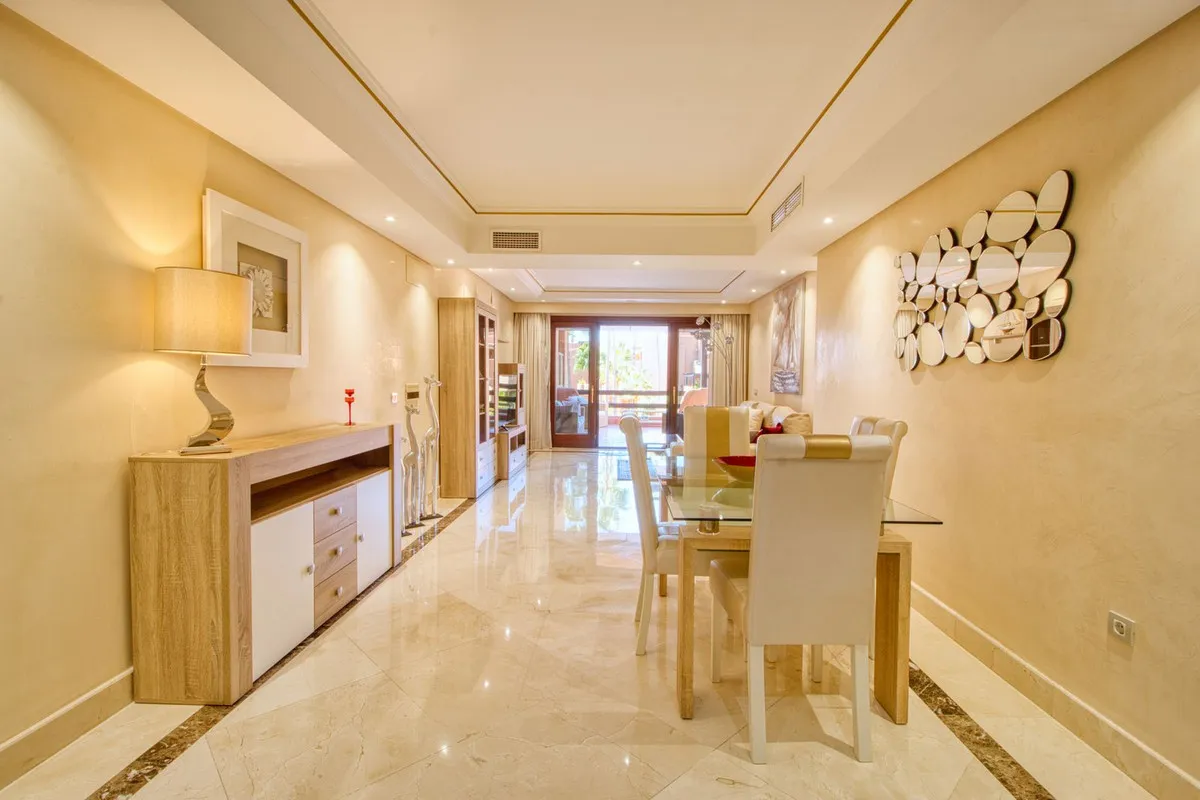 d5b37497-28a3-4556-b9ee-8c041cc18b45