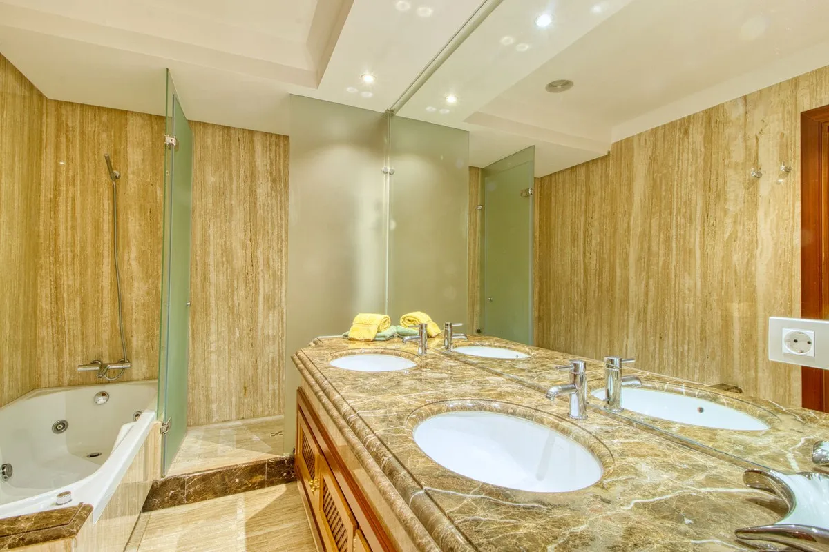 ddd8c156-ffe2-46c3-b499-f80bcba6bbe1