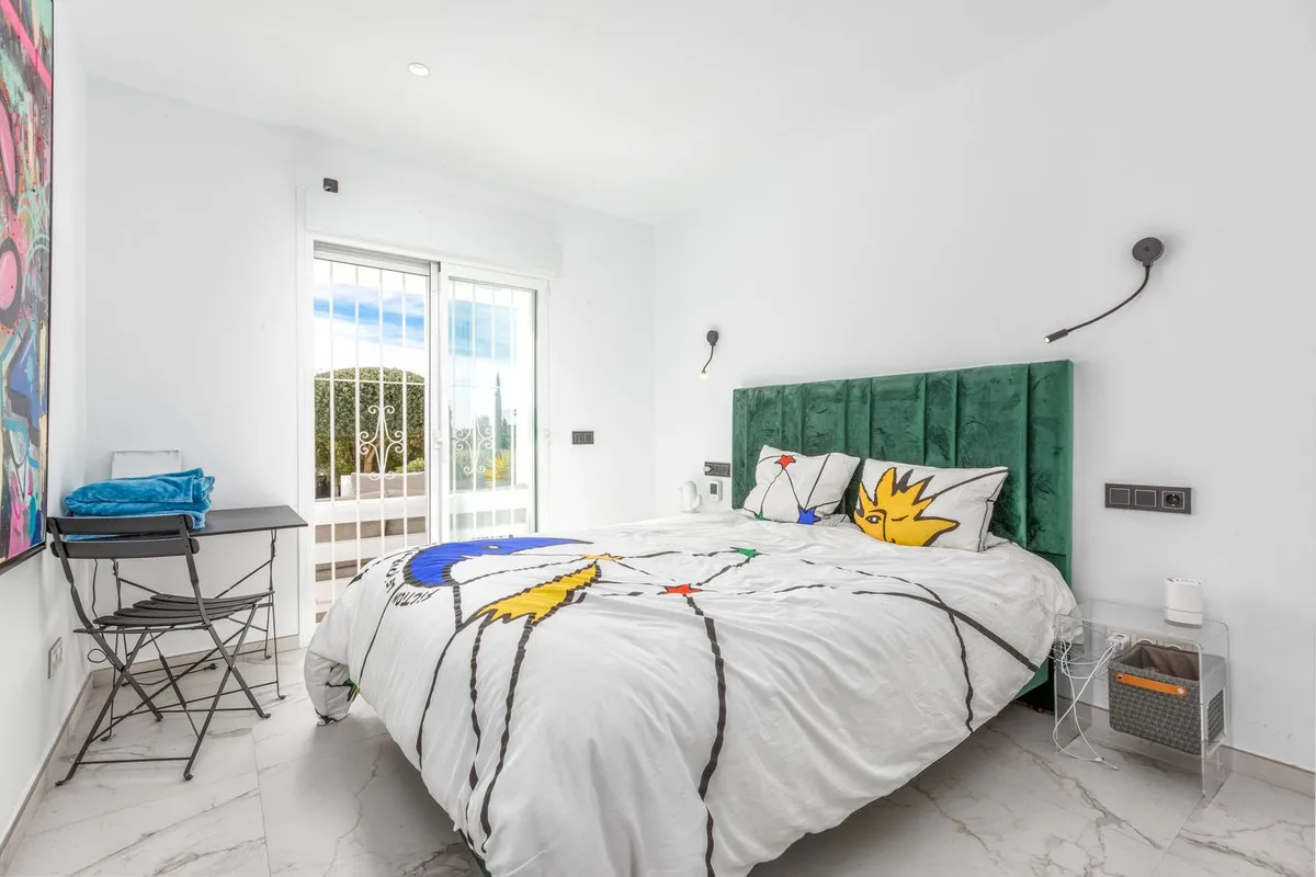 cb0d0eb2-a225-45cb-a16e-cfdabc5afd24