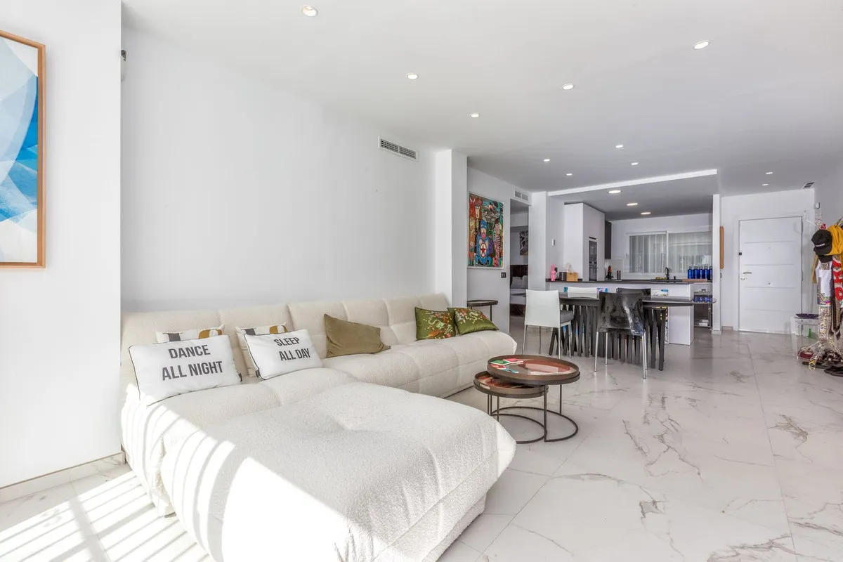 f718d83b-ddad-4005-a12a-5f146d8daff6