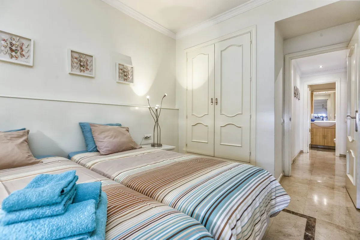 4bab2aa0-89ae-4d7a-9286-b082f431a38f